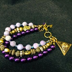 BEAUTIFUL MULTI STRAND BRACELET